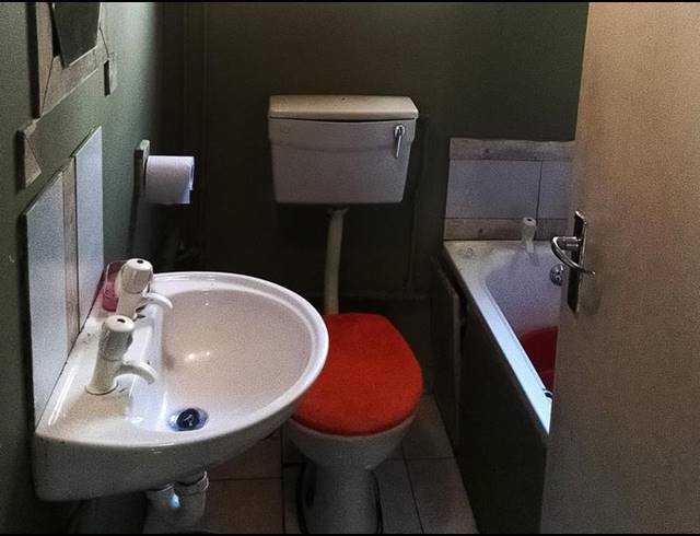 2 BEDROOM HOUSE FOR SALE IN THE HAGUE